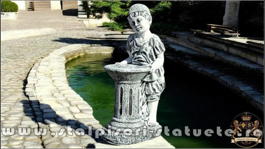 Statuetă copil la cișmea, gri patinat, model S93. (2)