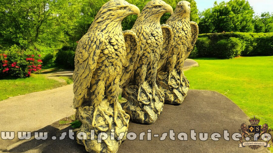 Set 3 vulturi, acvile, șoimi, uliu, auriu antichizat, model S82. (1)