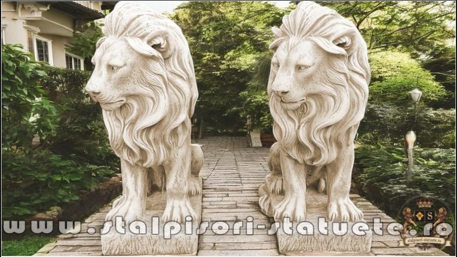 Statuetă leu în șezut, galben patinat, model S46. (2)