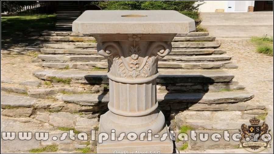 Soclu, stativ, galben patinat, model S6. (1)