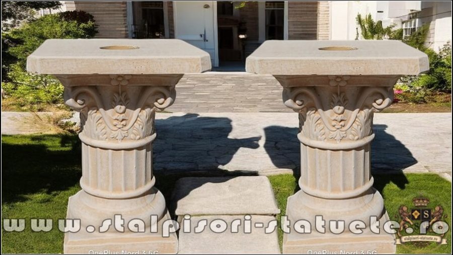 Soclu, stativ, galben patinat, model S6. (2)