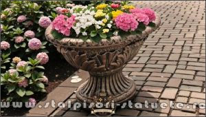 Vază mare, ornament stejar, arămiu antichizat, model V5.