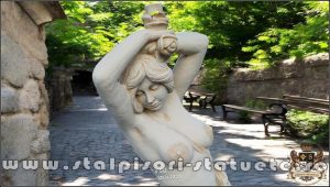 Statuetă fata erotică, galben patinat, model S26.