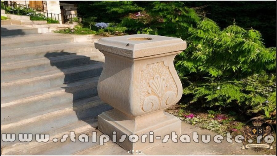 Soclu, stativ, galben patinat, model S27. (2)