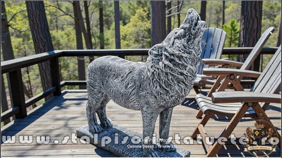 Statuetă lup mare în picioare, gri patinat, model S95. (1)