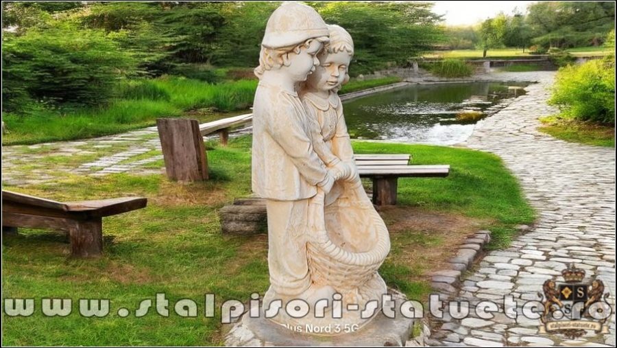 Statuetă copii cu coșuleț, galben patinat, model S7. (3)