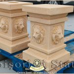 Soclu, stativ, cap de leu, galben patinat, model S84.