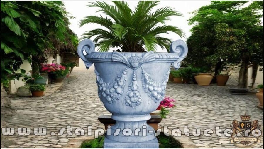 Vază mare cu picior, gri patinat, model V2. (2)