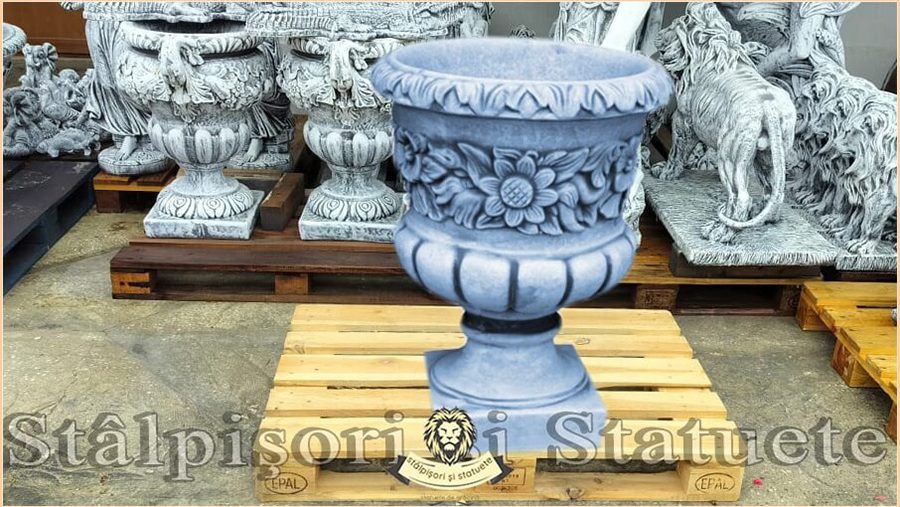 Vază ornament cu picior, gri patinat, model V7.