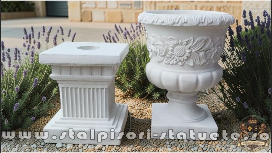 Set vază cu soclu, alb, model V7-S107. (2)