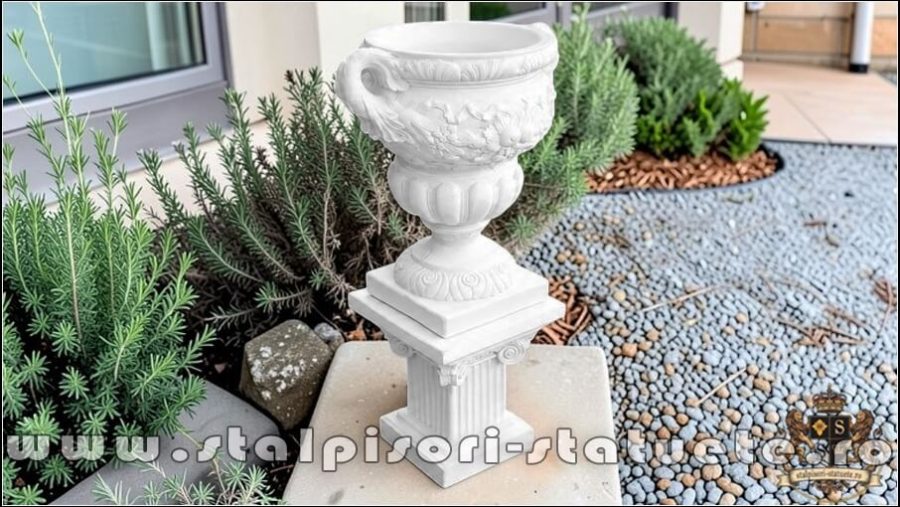 Vază ornament mare cu picior, alb marmorat, model V6-S64. (2)