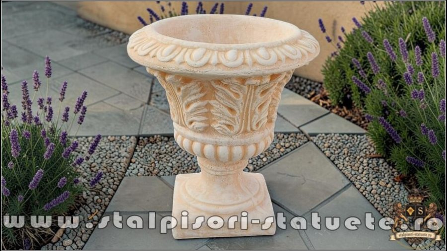 Vază ornament stejar cu picior, galben patinat, model V3. (2)