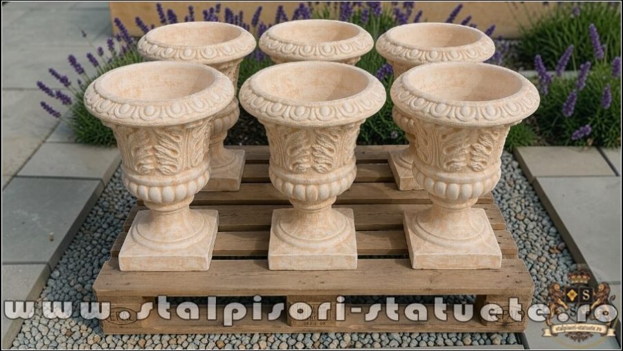 Vază ornament stejar cu picior, galben patinat, model V3. (4)