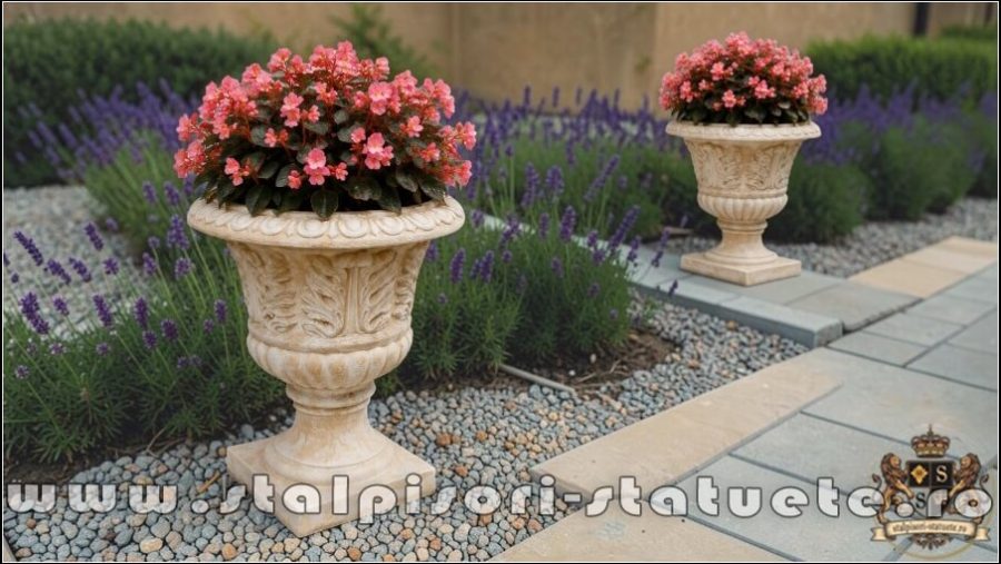 Vază ornament stejar cu picior, galben patinat, model V3. (5)
