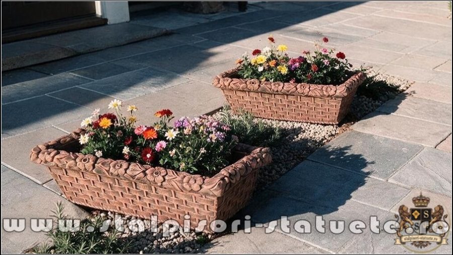 Jardinieră ornament flori, terracotta patinat, model J14. (5)