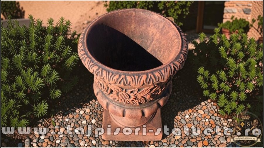 Vază ornament cu picior, terracotta patinat, model V7. (3)
