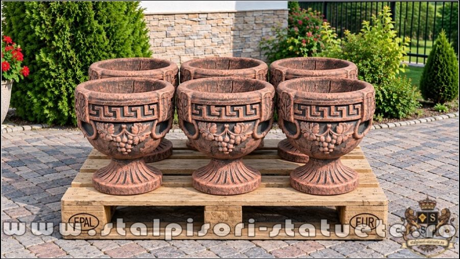 Vază ornament versace, terracotta patinat, model V8. (4)